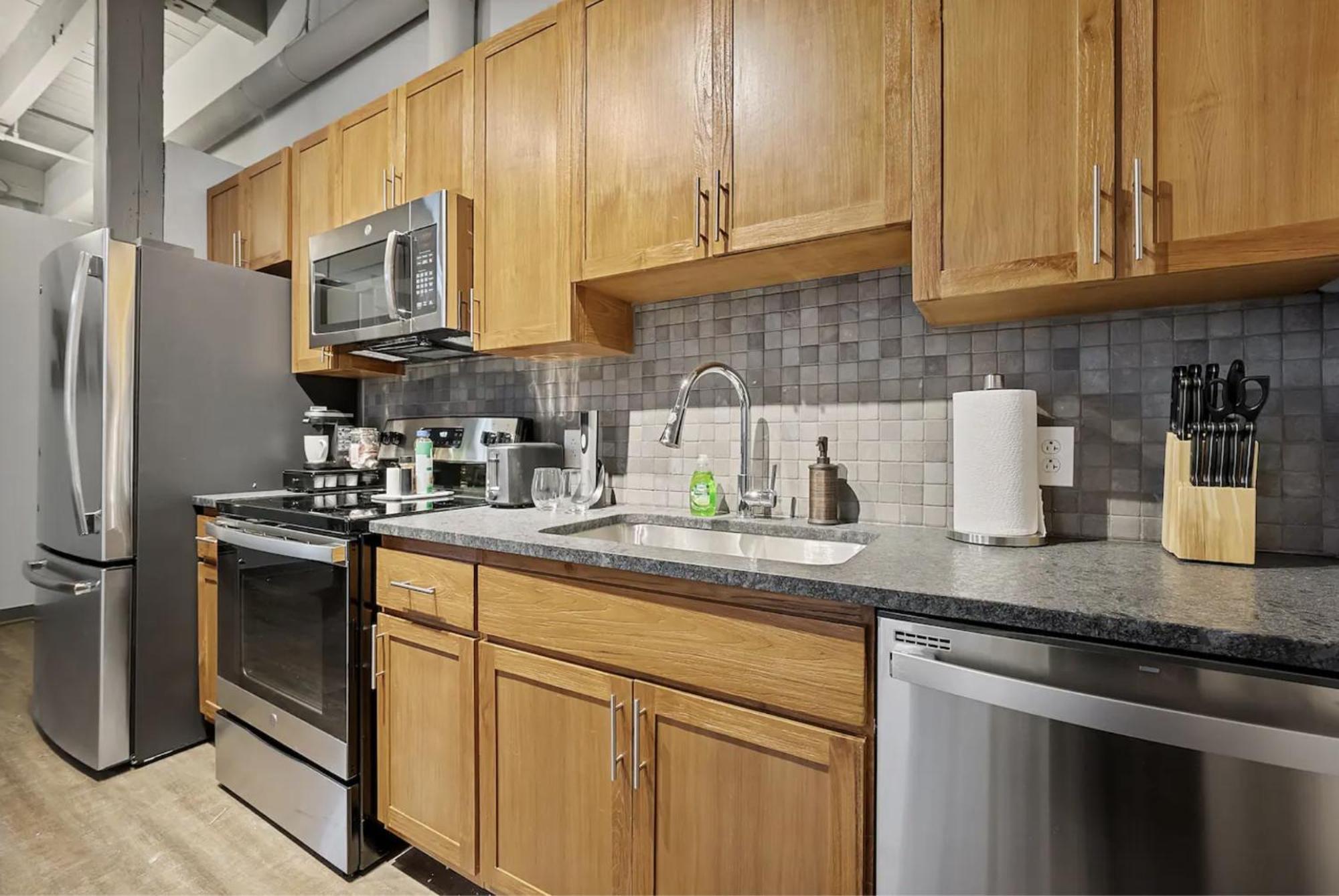 2125 Superior Living Appartement